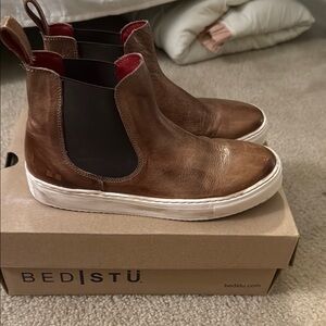 BED|STU Brown Ankle Boots with Red Accents
